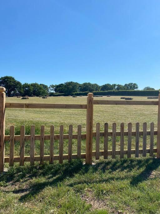 Hordle Beautiful Rural Self Contained Farm Annexヴィラ エクステリア 写真